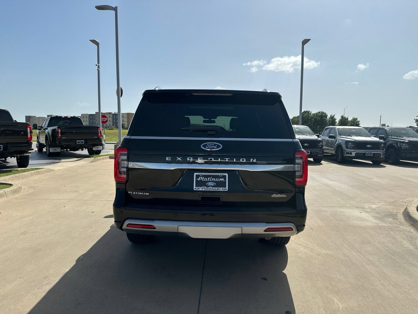 Certified 2023 Ford Expedition Platinum RWD image 4