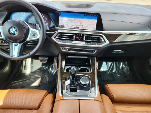 Used 2019 BMW X5 xDrive50i w/ M Sport Package AWD/4WD image 14