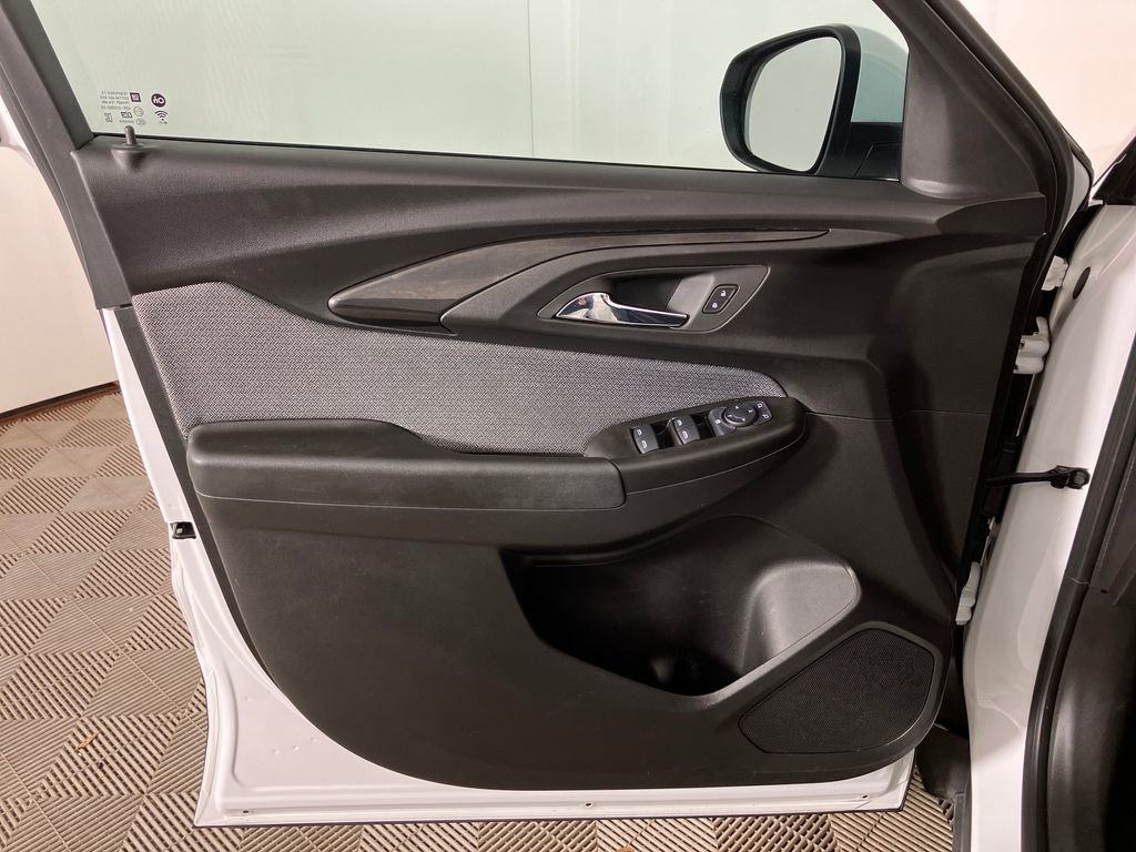 Used 2023 Chevrolet TrailBlazer LT image 22