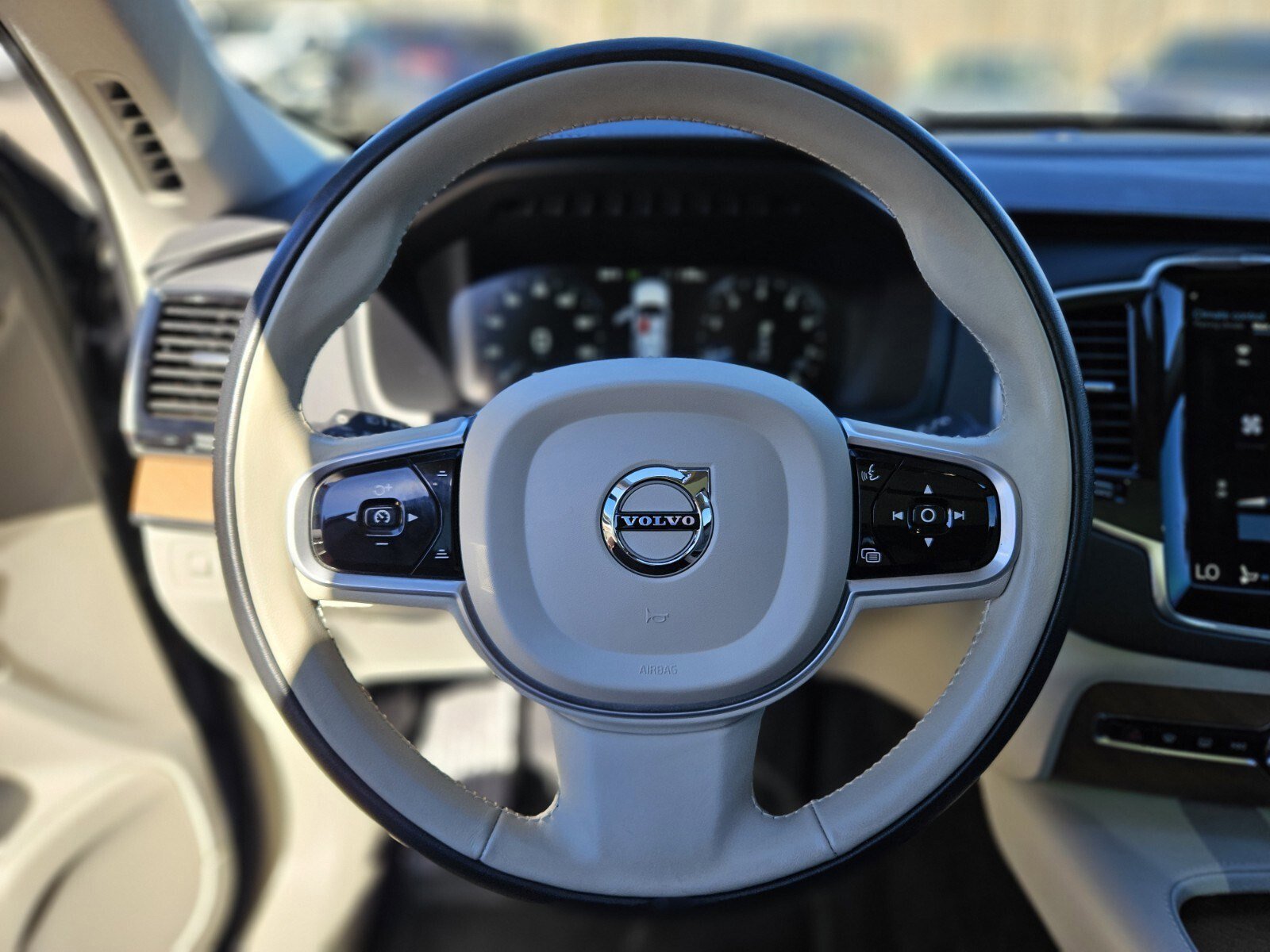 Used 2020 Volvo XC90 T6 Inscription w/ Protection Package Premier image 25