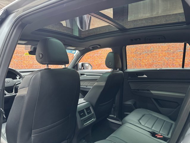 Used 2021 Volkswagen Atlas Cross Sport SEL Premium image 24