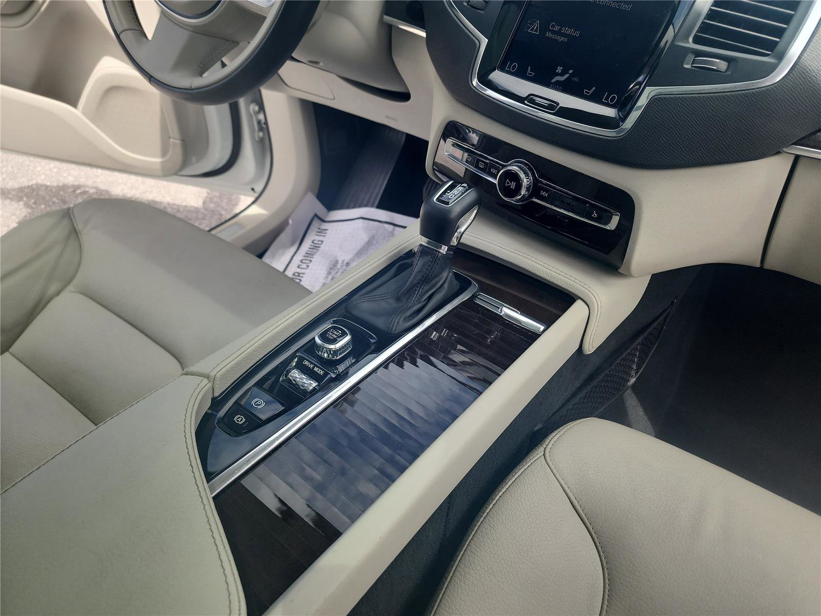 Used 2019 Volvo XC90 T5 Momentum image 30