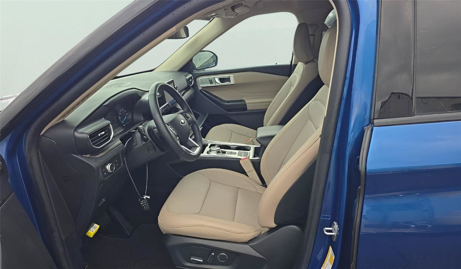 Certified 2020 Ford Explorer Limited w/ Hybrid Equipment Group 310A RWD image 5
