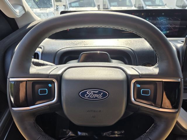 Certified 2025 Ford Expedition Active image 28