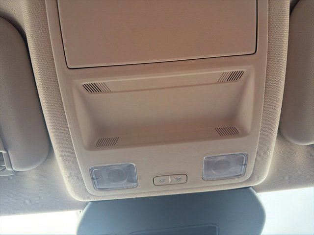 Certified 2020 Ford Escape Titanium image 31