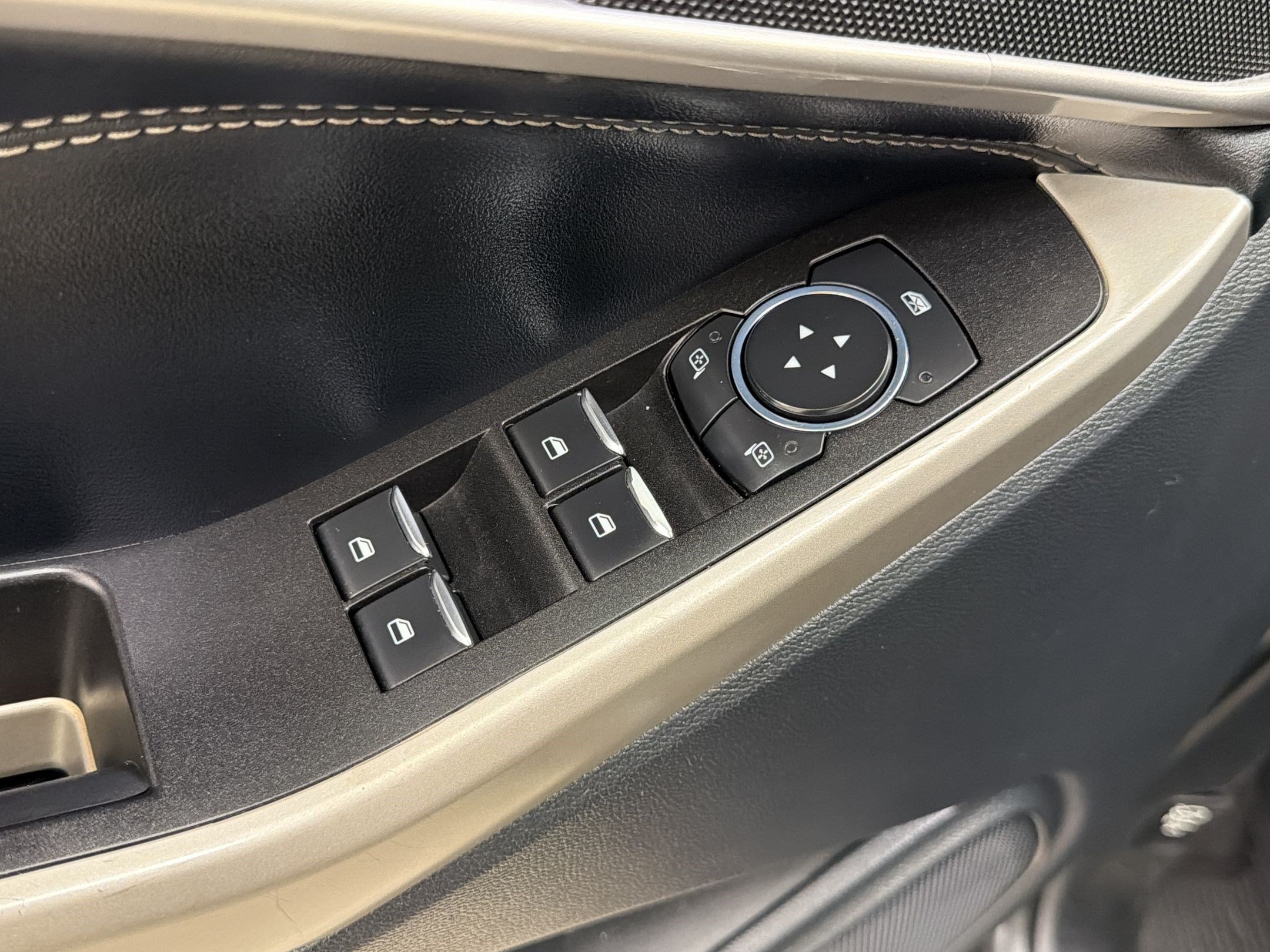 Certified 2022 Ford Explorer XLT RWD image 27