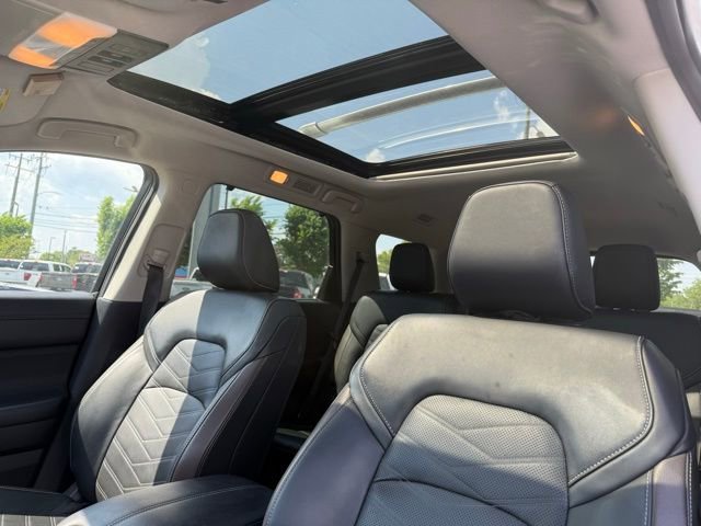 Used 2024 Nissan Pathfinder Platinum AWD/4WD image 7