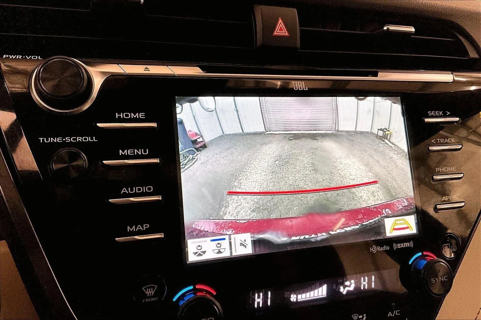 Used 2019 Toyota Camry XLE w/ Navigation Package image 20