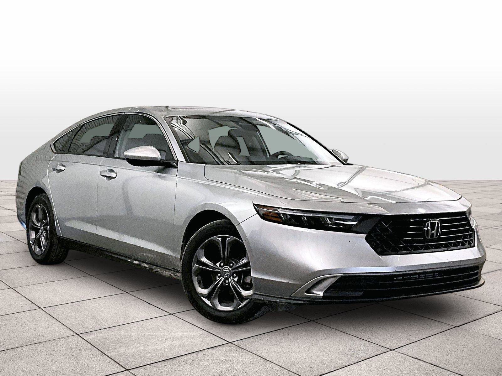 Used 2024 Honda Accord EX image 2