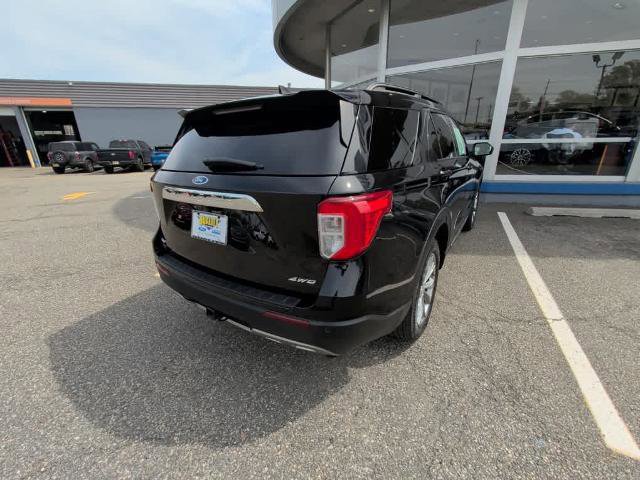 Certified 2023 Ford Explorer XLT w/ Equipment Group 202A image 5