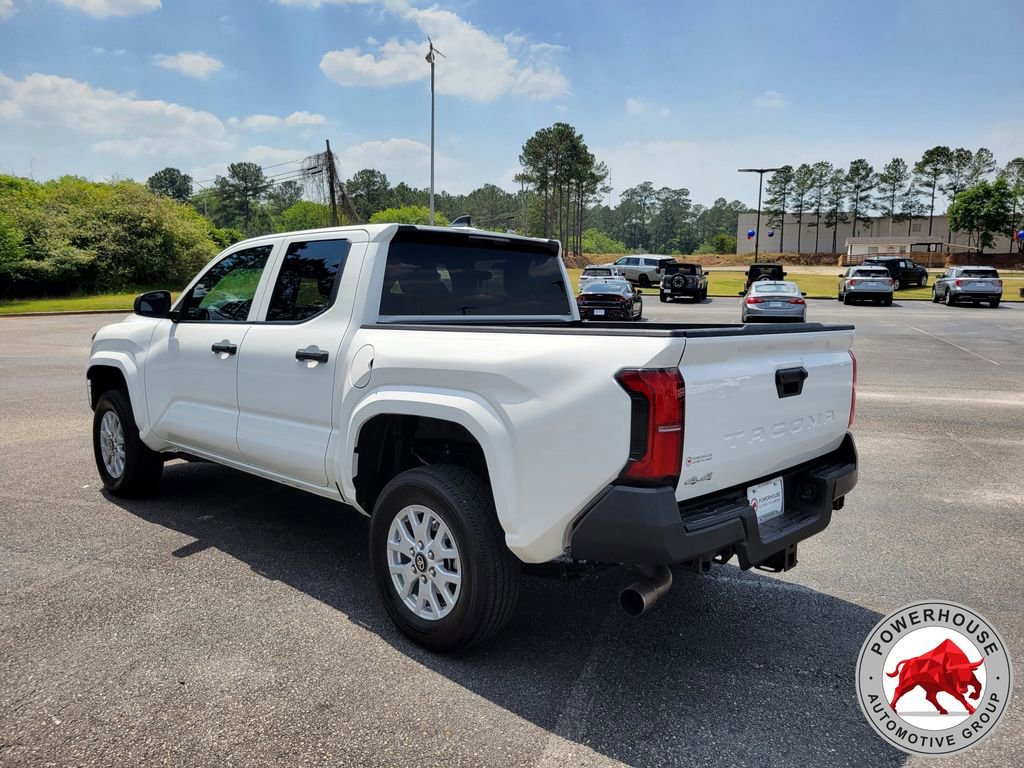 Used 2024 Toyota Tacoma SR AWD/4WD image 4