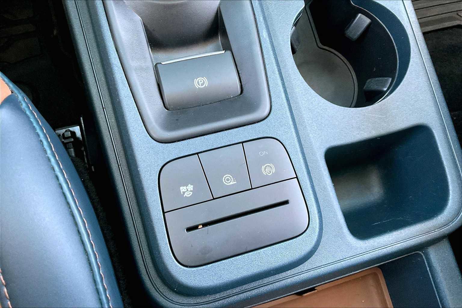 Certified 2022 Ford Maverick Lariat w/ Lariat Luxury Package FWD image 32