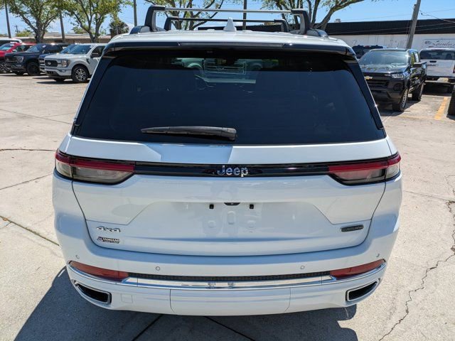 Used 2022 Jeep Grand Cherokee Overland AWD/4WD image 12