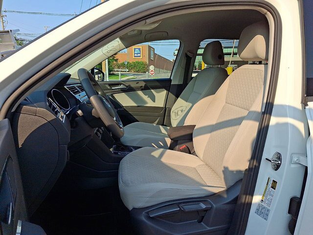 Used 2018 Volkswagen Tiguan S AWD/4WD image 11