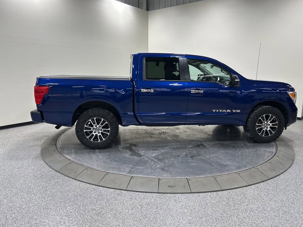 Used 2020 Nissan Titan SV w/ SV Convenience Package image 6