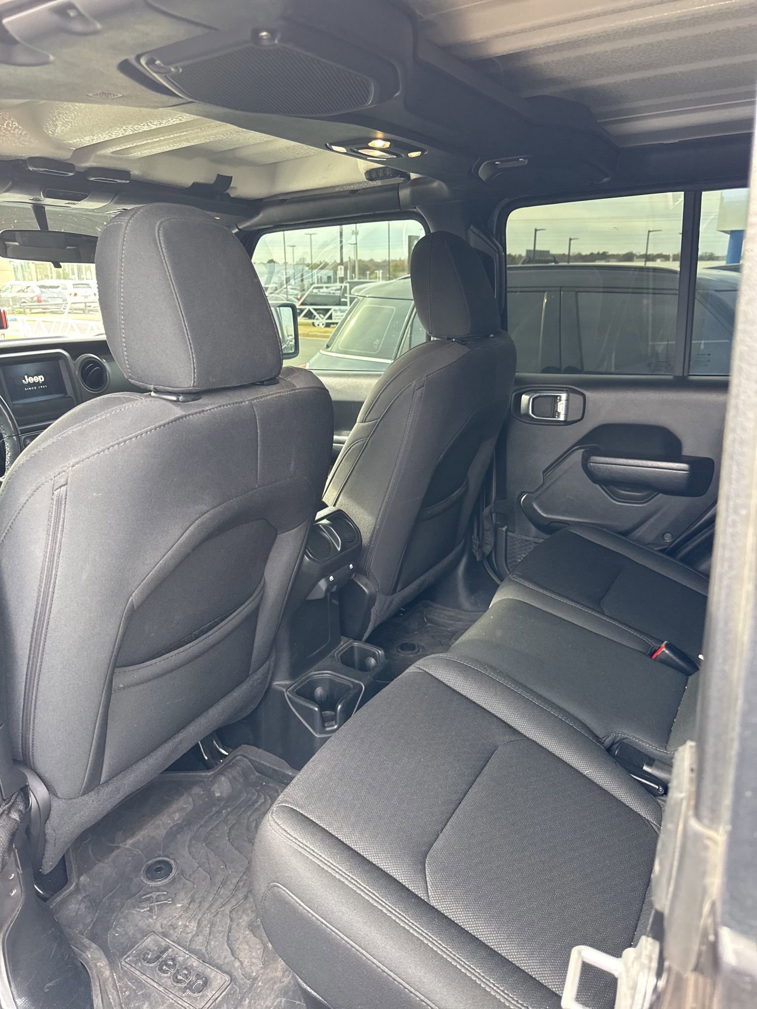 Used 2022 Jeep Gladiator Sport image 6