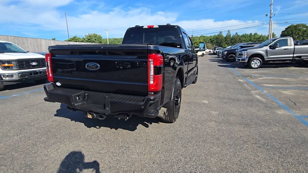 Certified 2025 Ford F250 XLT w/ Black Appearance Package AWD/4WD image 19