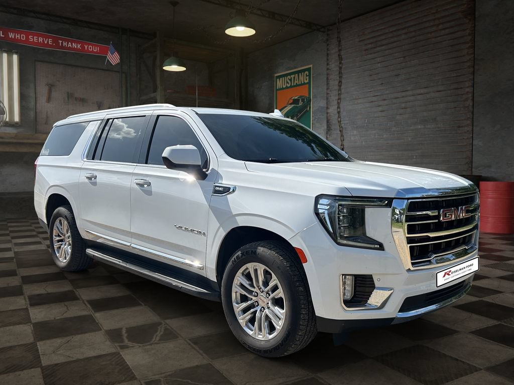 Used 2022 GMC Yukon XL SLT AWD/4WD image 2