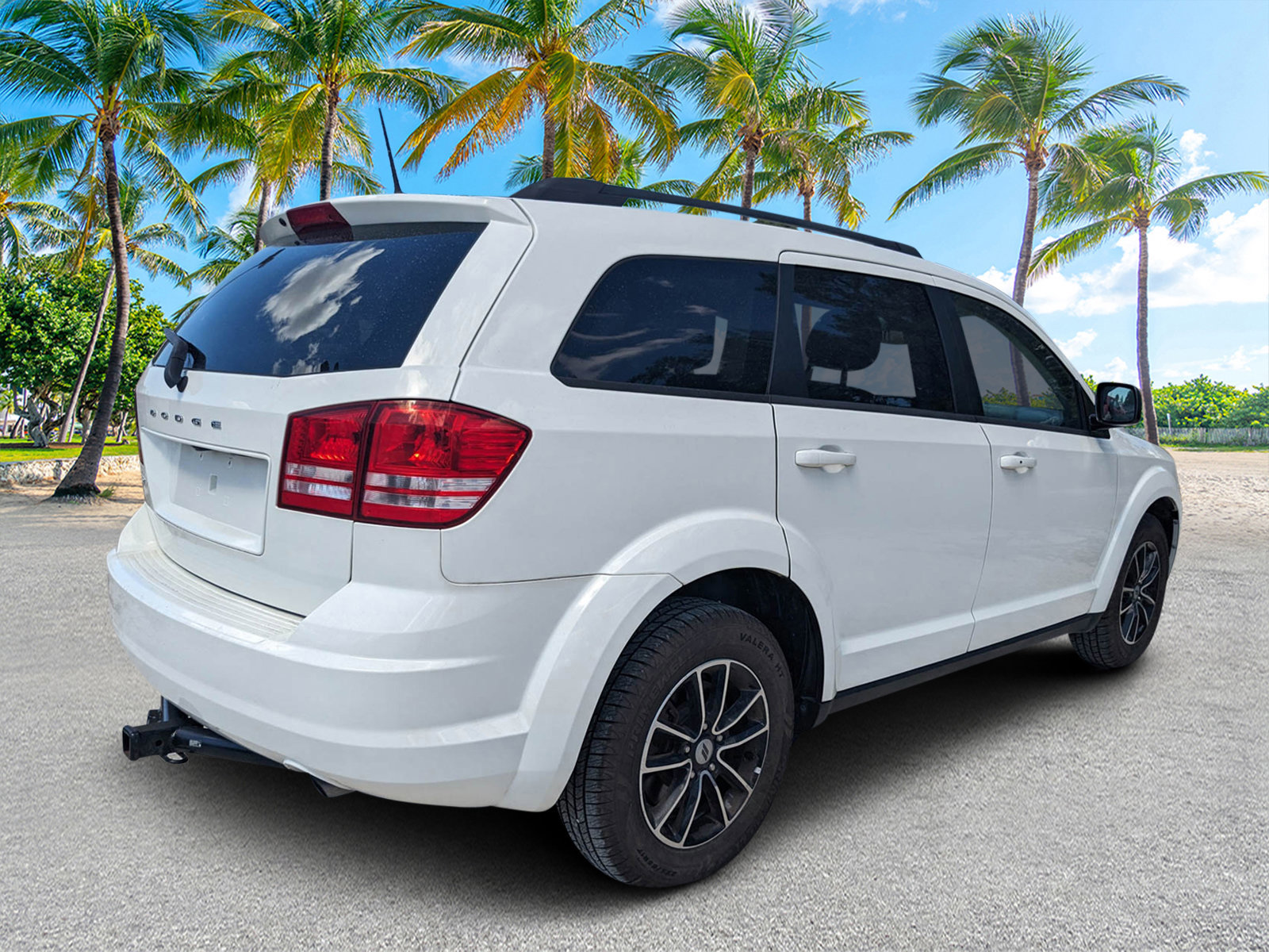 Used 2018 Dodge Journey SE w/ Connectivity Group image 4
