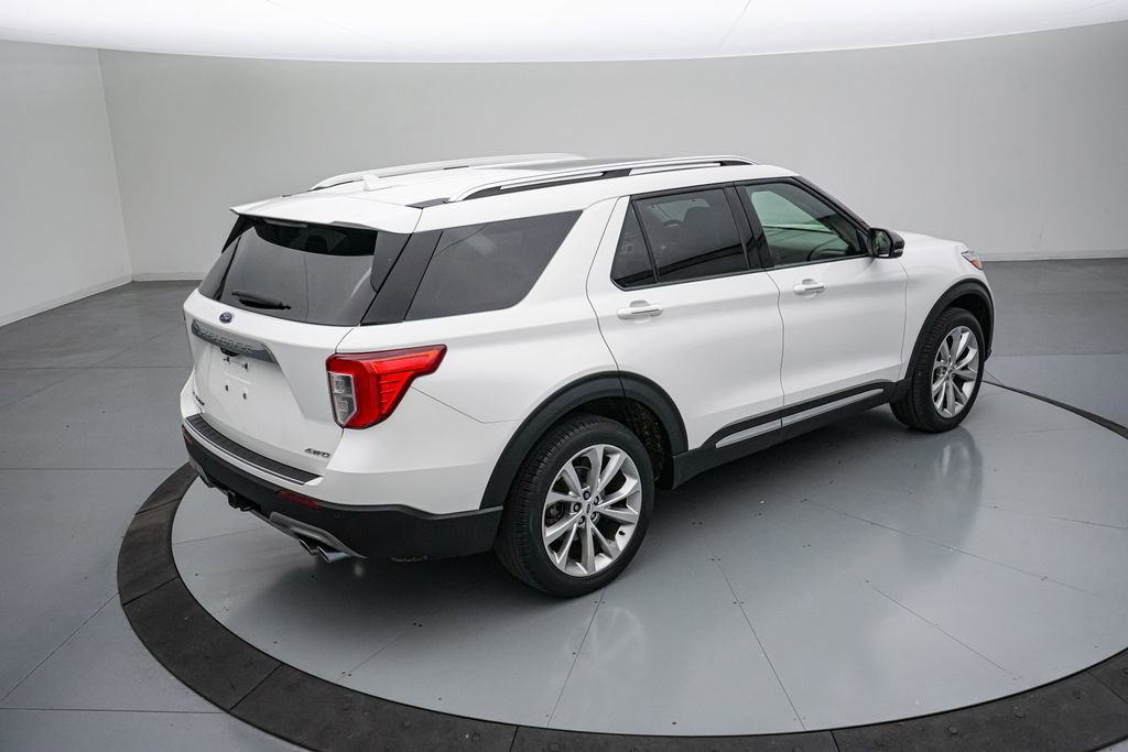 Certified 2023 Ford Explorer Platinum w/ Technology Package AWD/4WD image 5