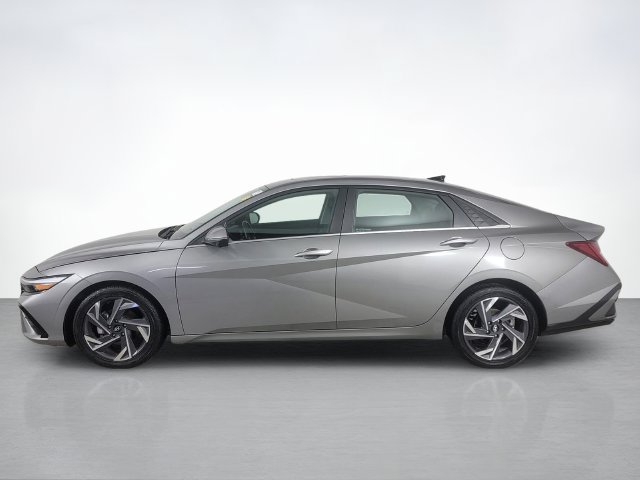 Used 2024 Hyundai Elantra Limited FWD image 6