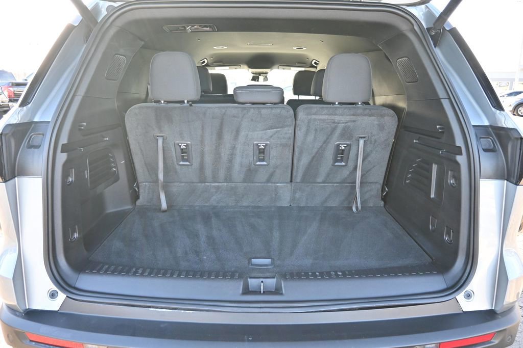 Used 2024 Chevrolet Traverse LS image 13
