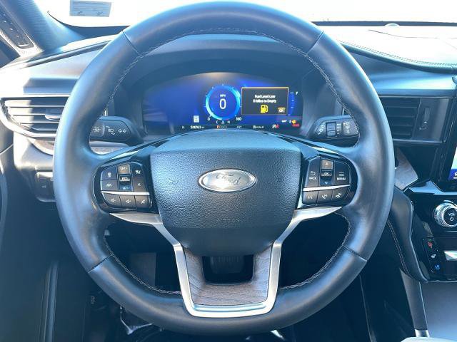 Certified 2022 Ford Explorer Platinum w/ Equipment Group 601A image 18