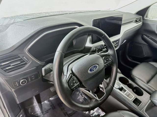 Certified 2025 Ford Escape Platinum AWD/4WD image 9