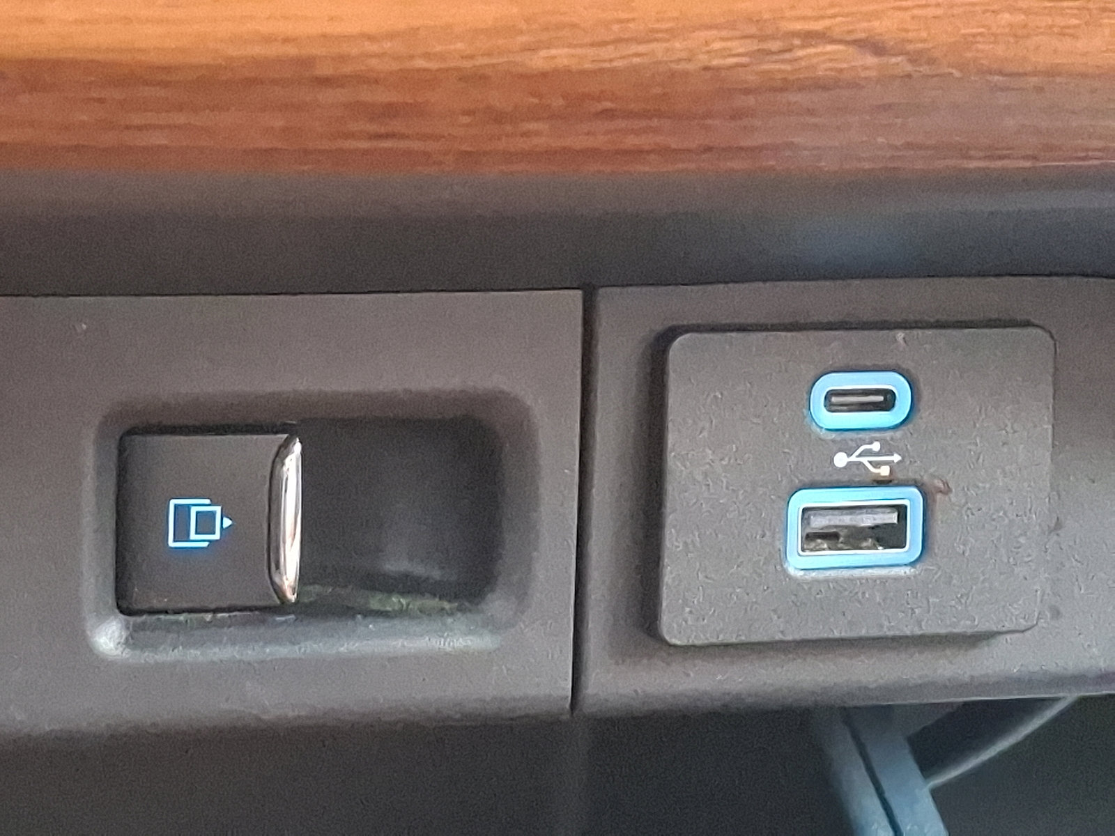 Certified 2023 Ford Maverick Lariat w/ Lariat Luxury Package image 25