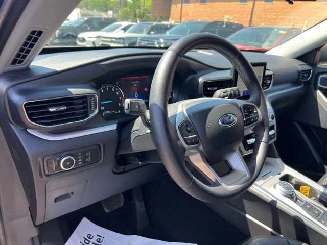 Certified 2024 Ford Explorer XLT AWD/4WD image 7