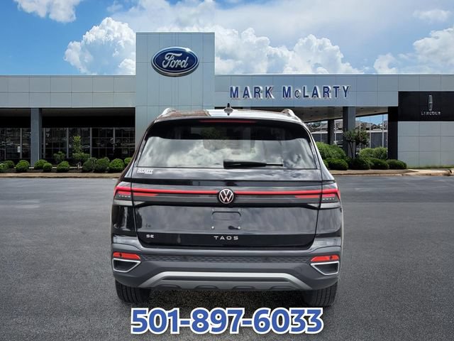 Used 2025 Volkswagen Taos SE FWD image 4