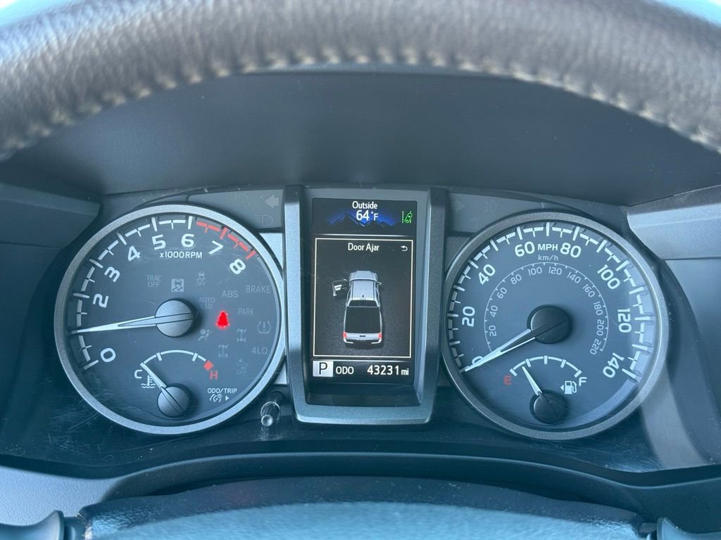 Used 2022 Toyota Tacoma TRD Sport image 13