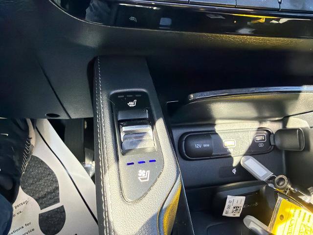 Used 2022 Kia Telluride EX w/ EX Premium Package AWD/4WD image 27