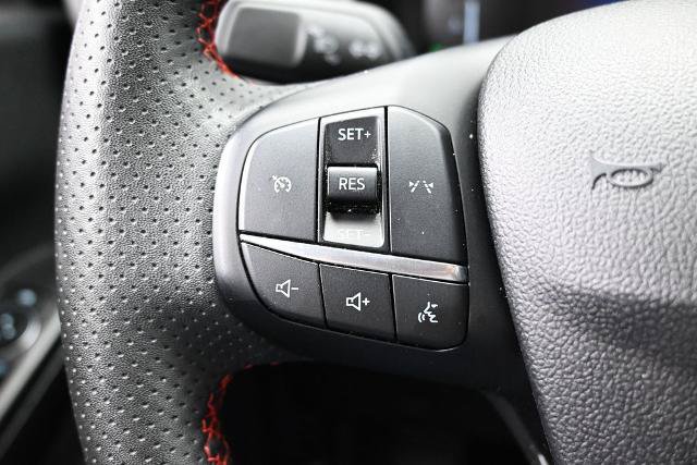 Certified 2025 Ford Escape ST-Line Select AWD/4WD image 19