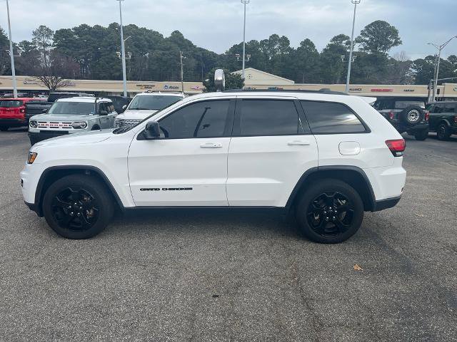 Used 2018 Jeep Grand Cherokee Laredo image 2