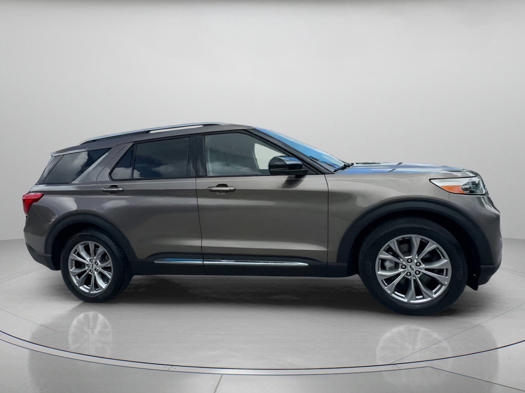 Certified 2021 Ford Explorer Limited w/ Equipment Group 301A image 26