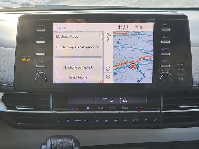 Used 2021 Toyota Sienna Limited image 16