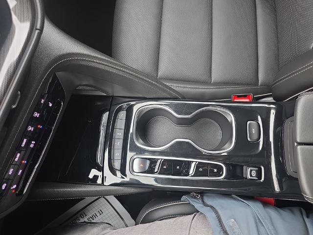 Used 2023 Buick Envision Essence image 31