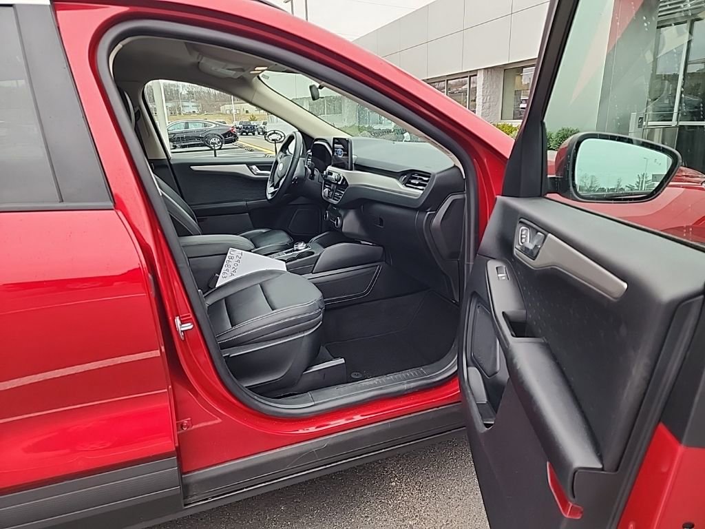 Certified 2020 Ford Escape SEL image 9