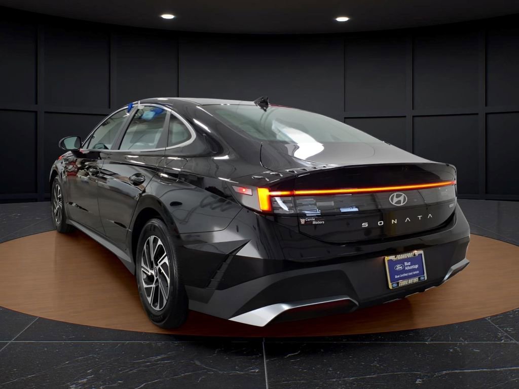 Used 2026 Hyundai Sonata Blue FWD image 2