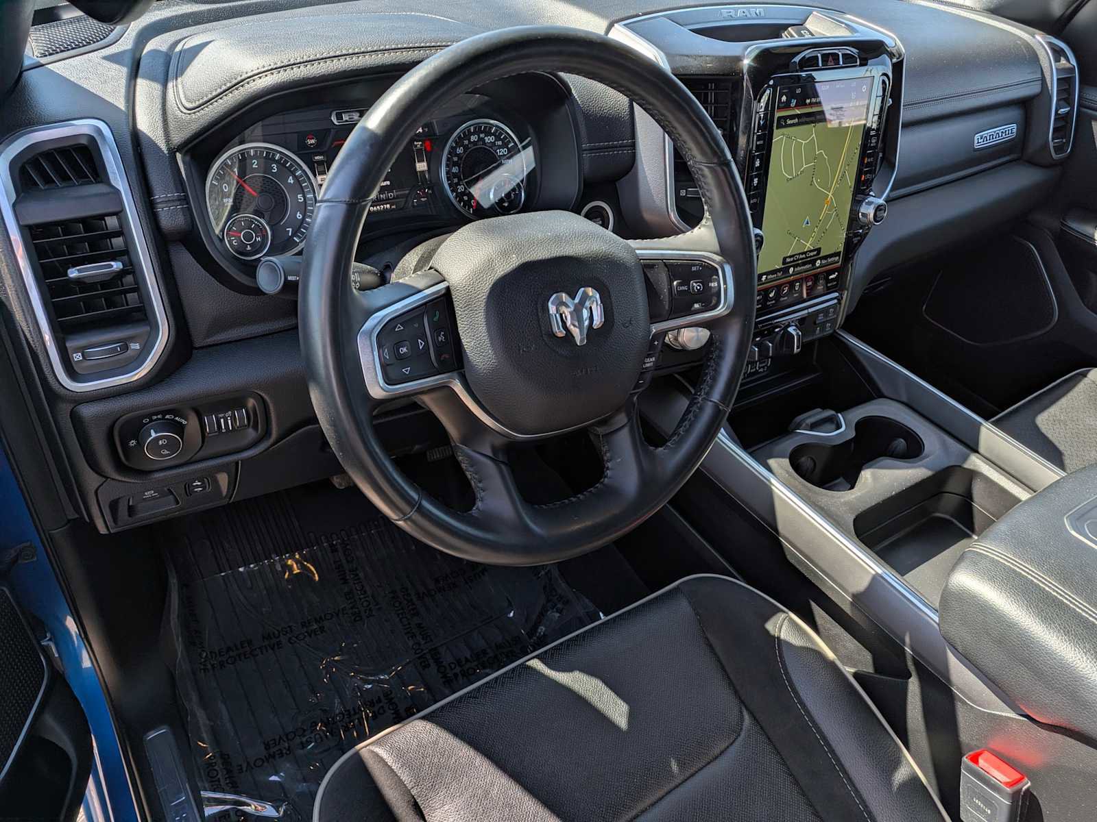 Used 2021 RAM 1500 Laramie w/ Sport Appearance Package image 9