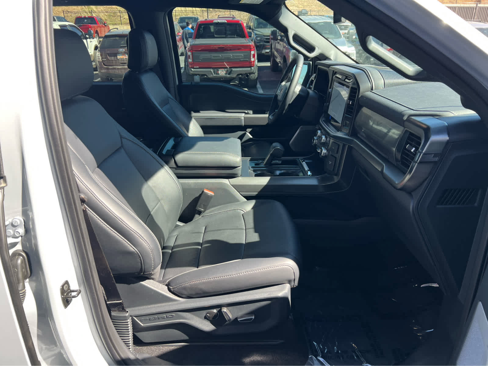 Certified 2025 Ford F150 Lariat w/ Equipment Group 502A High image 17