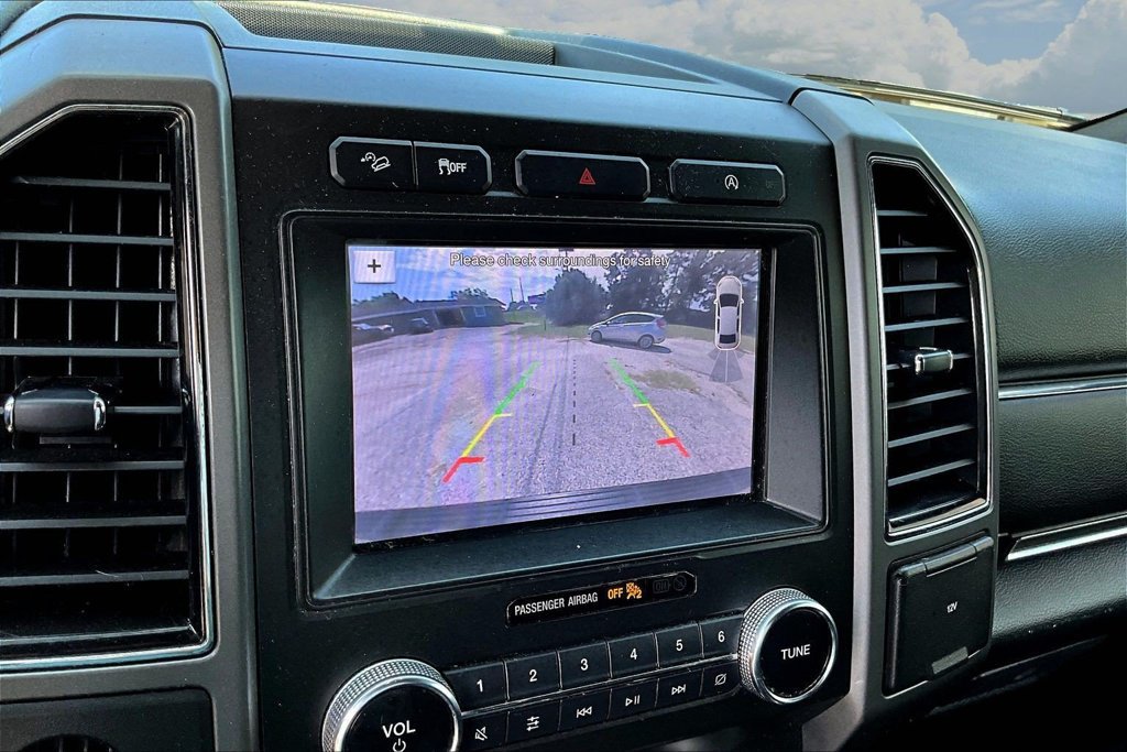 Certified 2019 Ford Expedition XLT w/ Equipment Group 202A AWD/4WD image 16