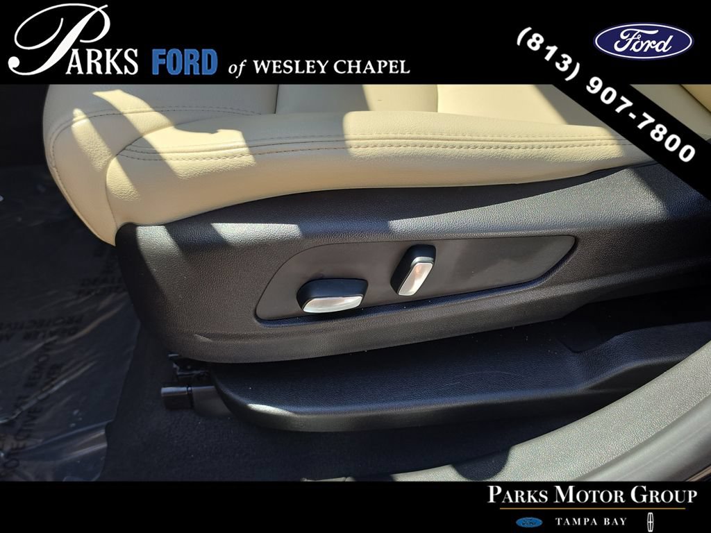 Used 2017 Cadillac XT5 FWD w/ LPO, Wheel Lock Package image 19