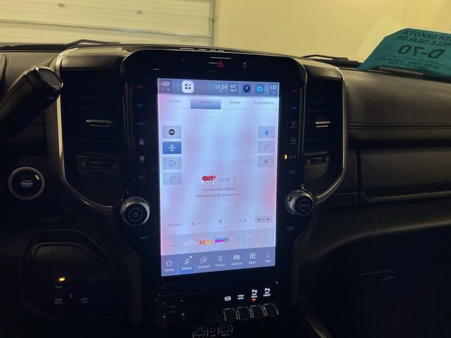 Used 2025 RAM 2500 Laramie AWD/4WD image 14