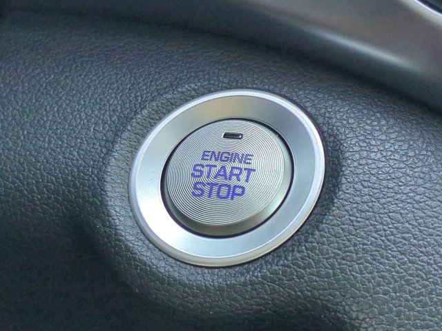 Used 2020 Hyundai Elantra Value Edition w/ Winter Weather Package FWD image 26