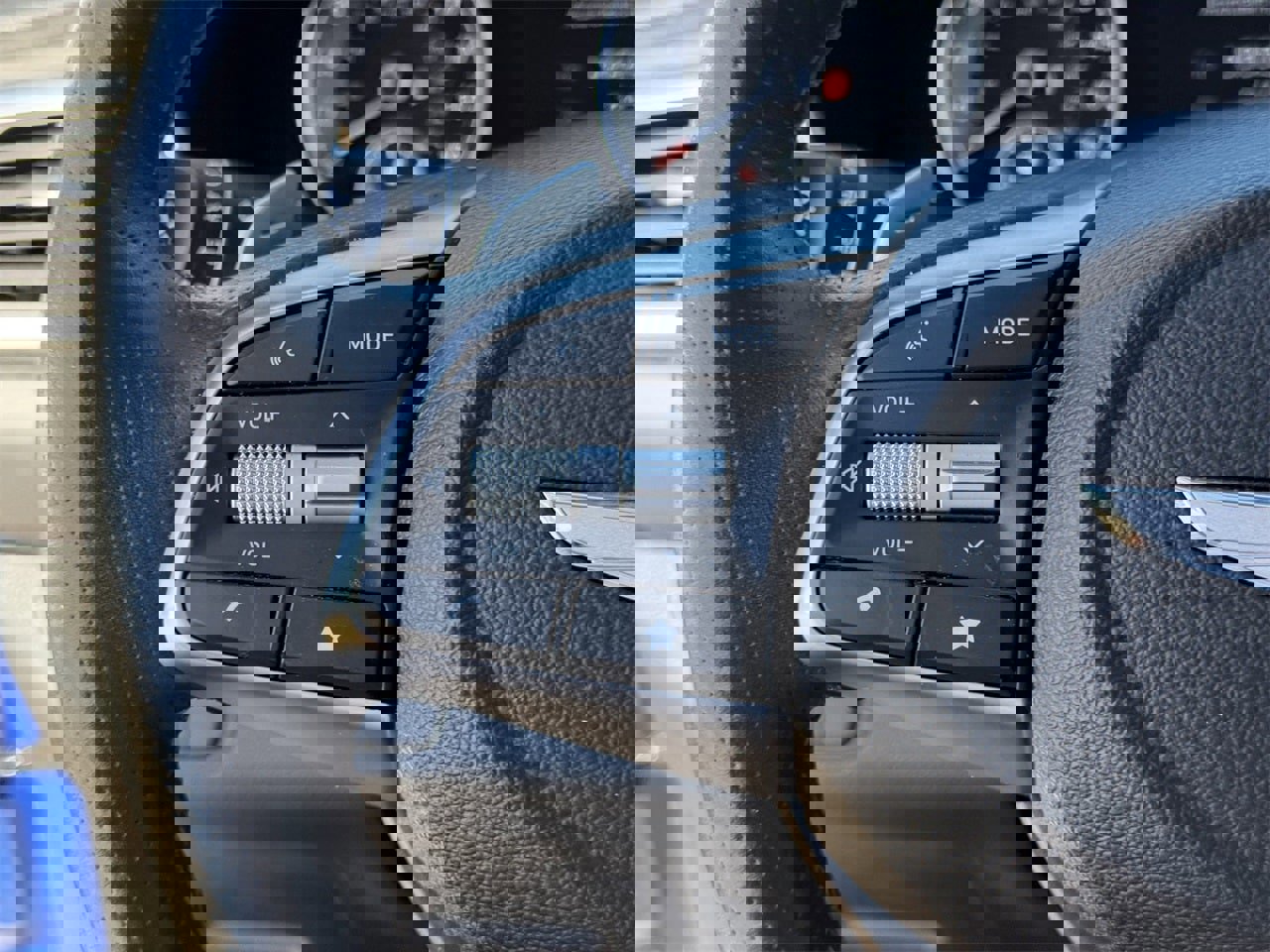 Used 2023 Genesis G70 3.3T image 14