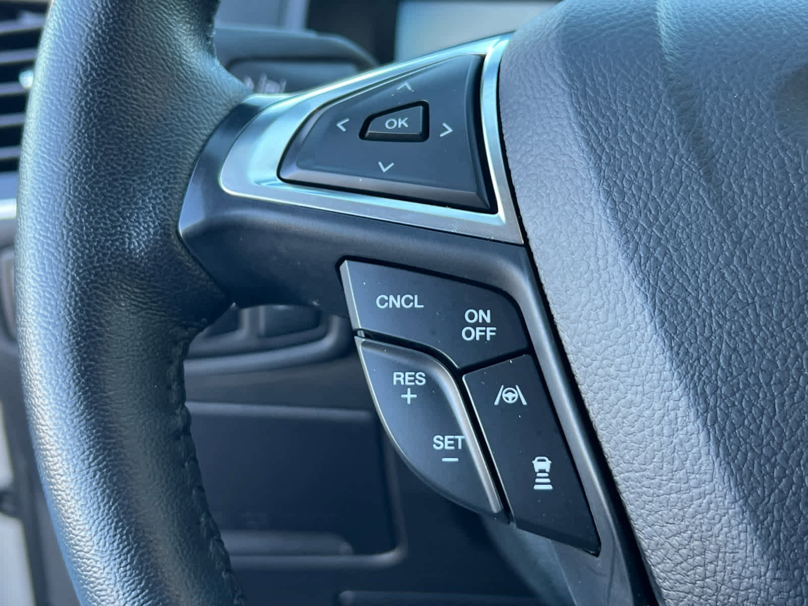 Certified 2024 Ford Edge SEL image 32