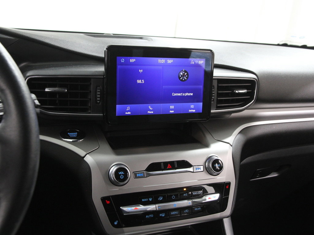 Certified 2022 Ford Explorer XLT w/ Equipment Group 202A image 11