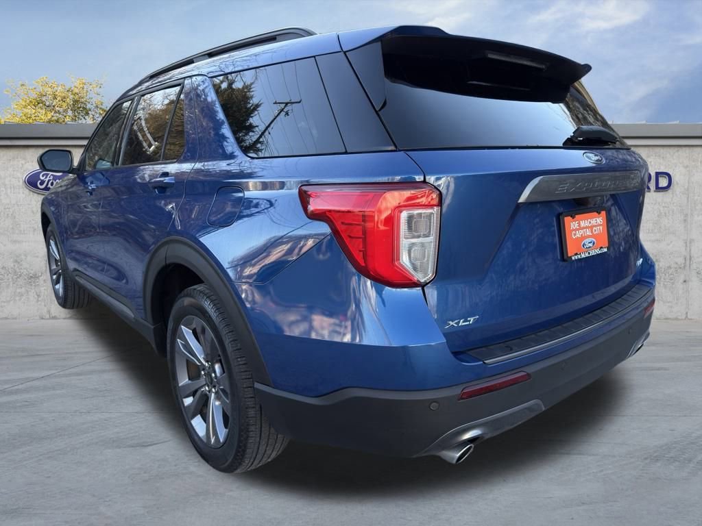 Certified 2022 Ford Explorer XLT w/ Equipment Group 202A image 3